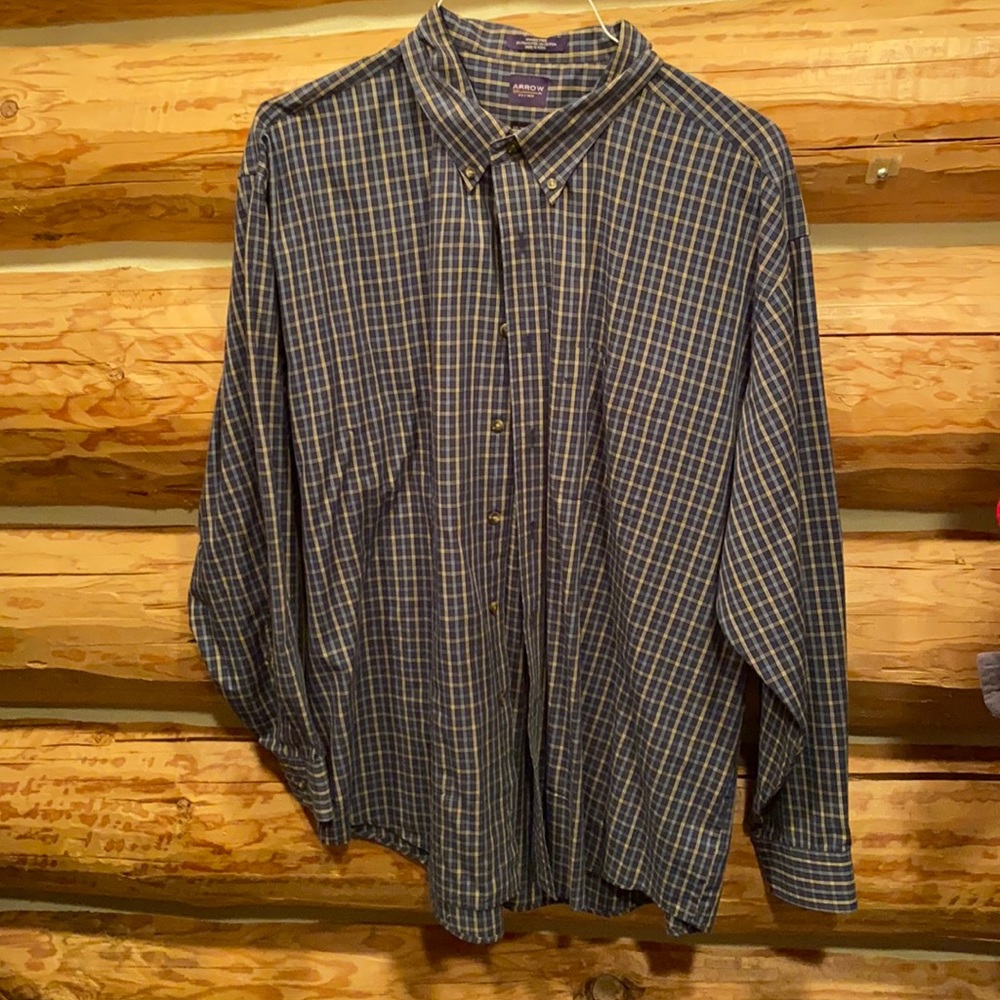 Long sleeve plaid button up